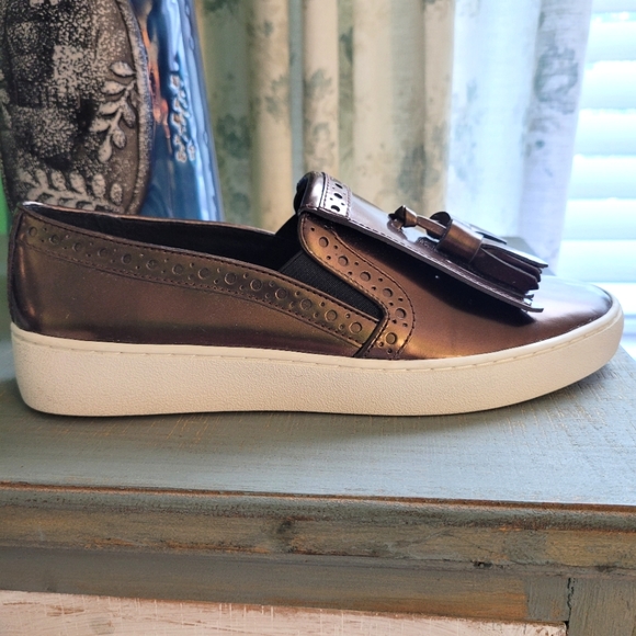 Michael Kors slip ons - Picture 7 of 16